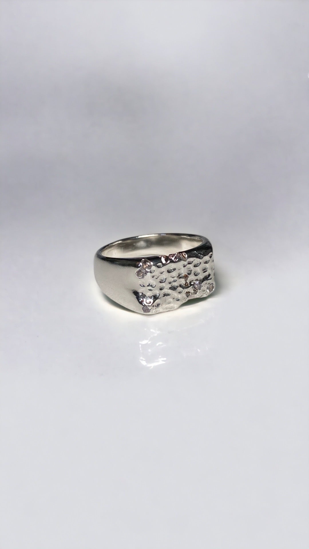 πππ πππππππ (silver)